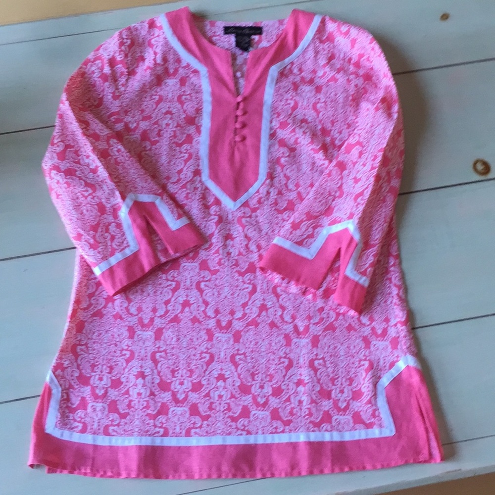 NWT Coral and White Tunic